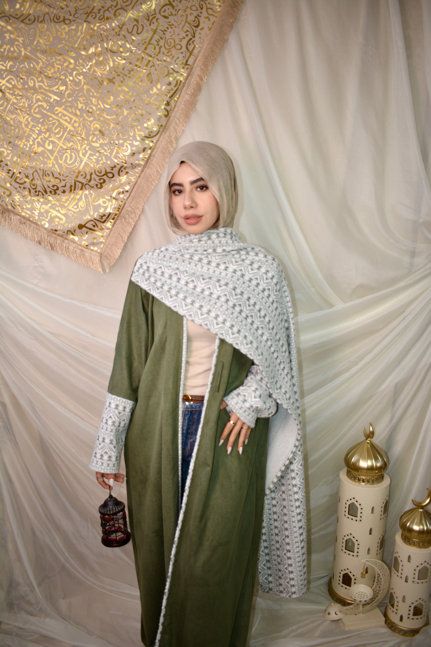 Sakeena سَكينه olive