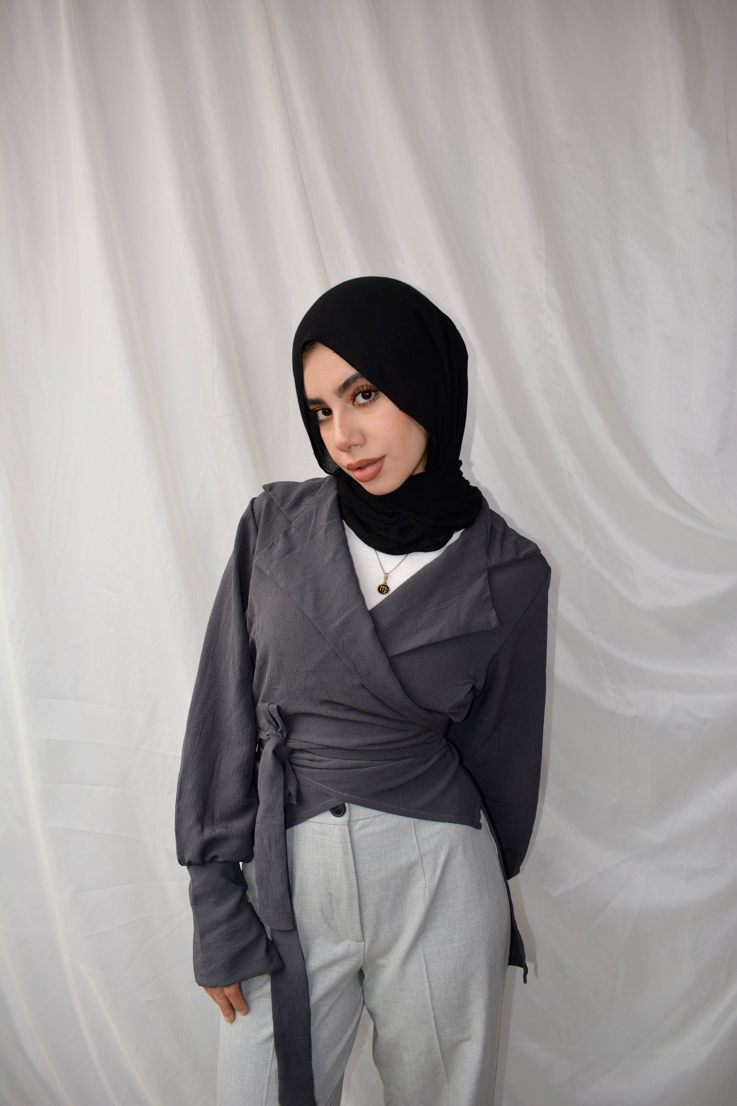 Wrap Elegance top (GRAY)
