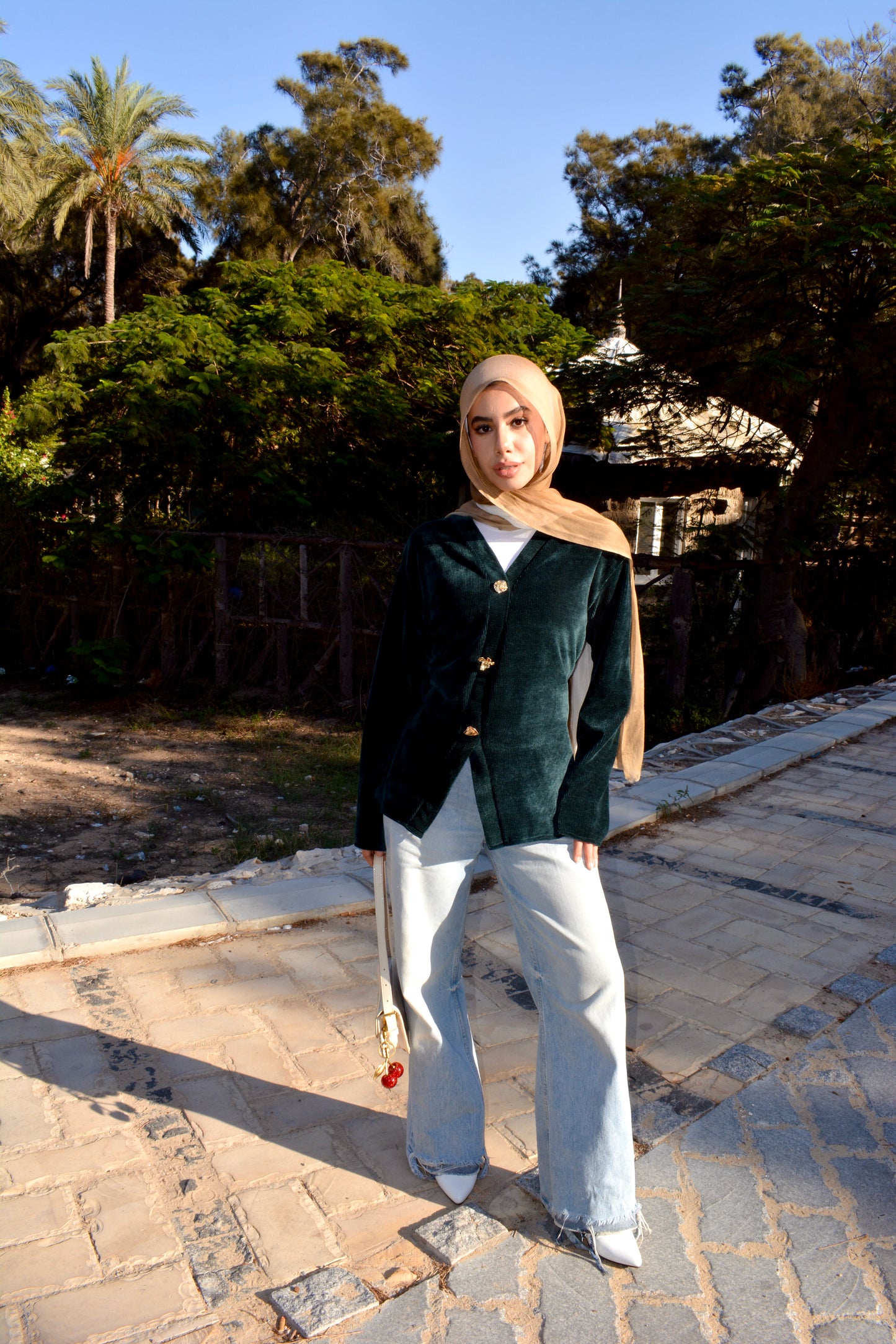 Velvet Glow _Dark Green